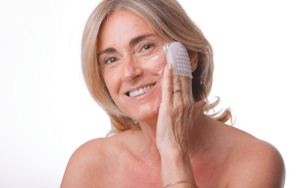 Trattamenti viso antiage: come ringiovanire il viso senza chirurgia