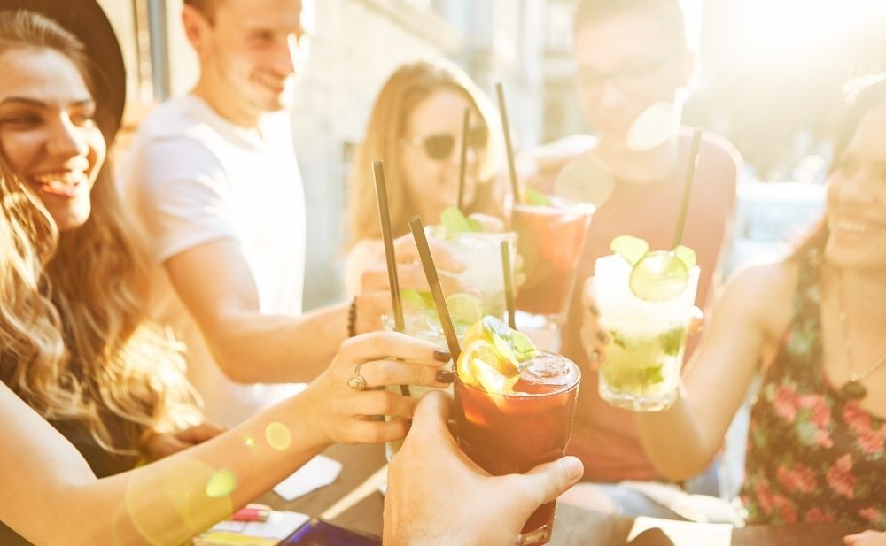 Aperitivo in spiaggia: tendenze 2021