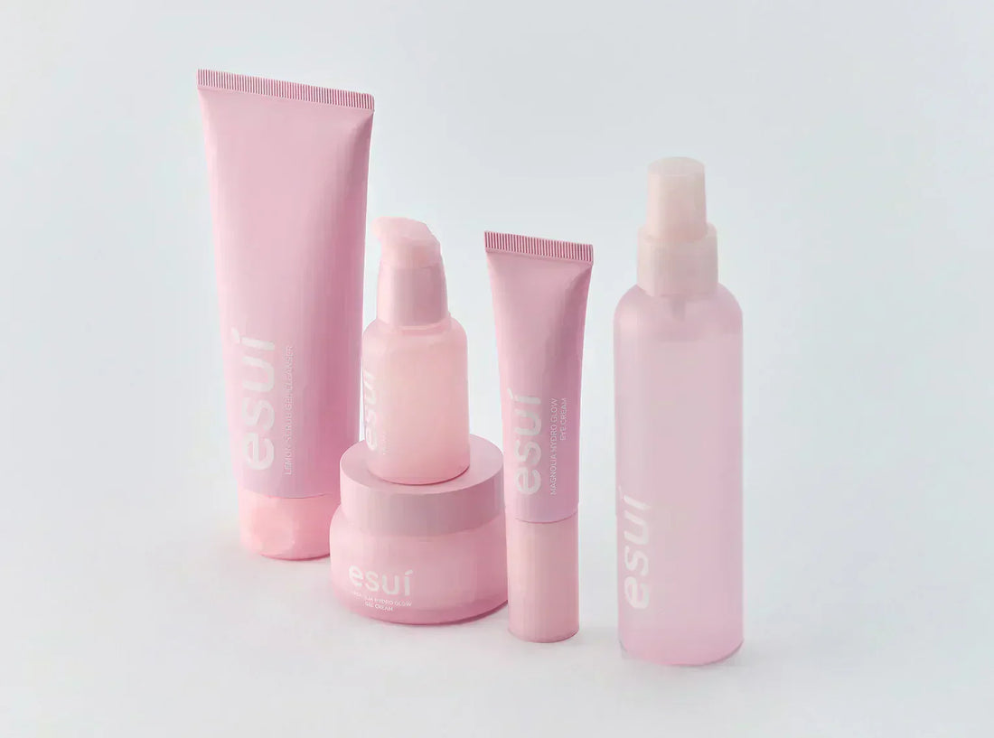 Prodotti best seller Esuì skincare coreana – Magnolia Hydro Glow, Lemon Scrub Gel Cleanser, Eye Cream, Serum, Gel Cream e Toner Mist per pelle luminosa e idratata.